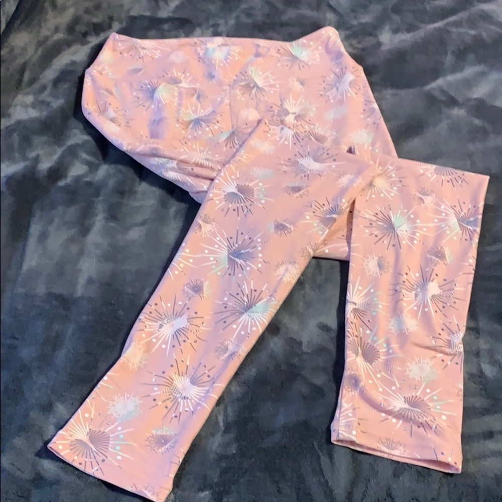 Lularoe one size leggings - Picture 4 of 4